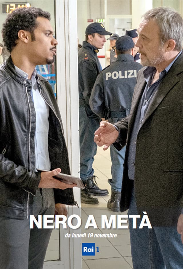 Nero a metà poster